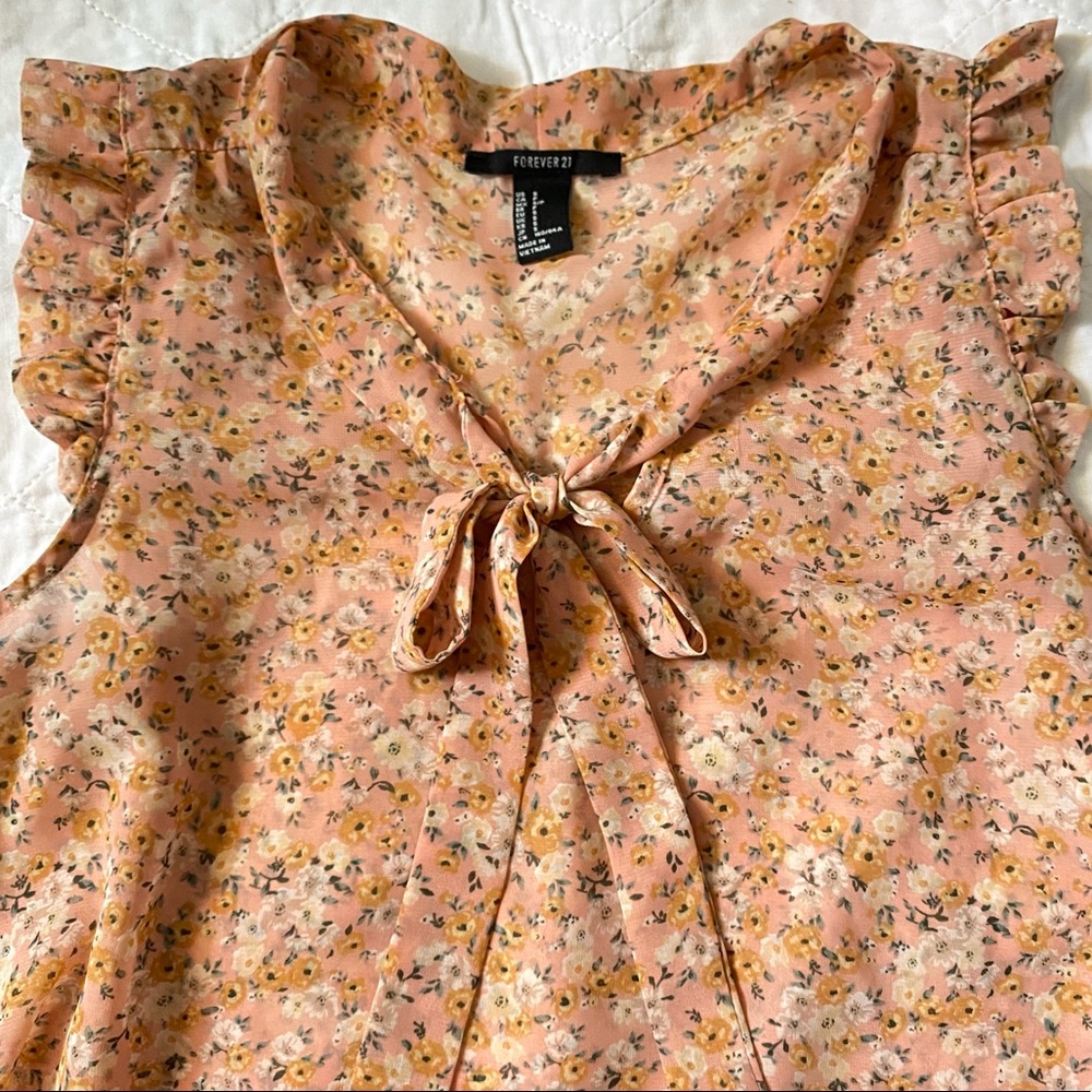 Forever 21 Floral Tie Top